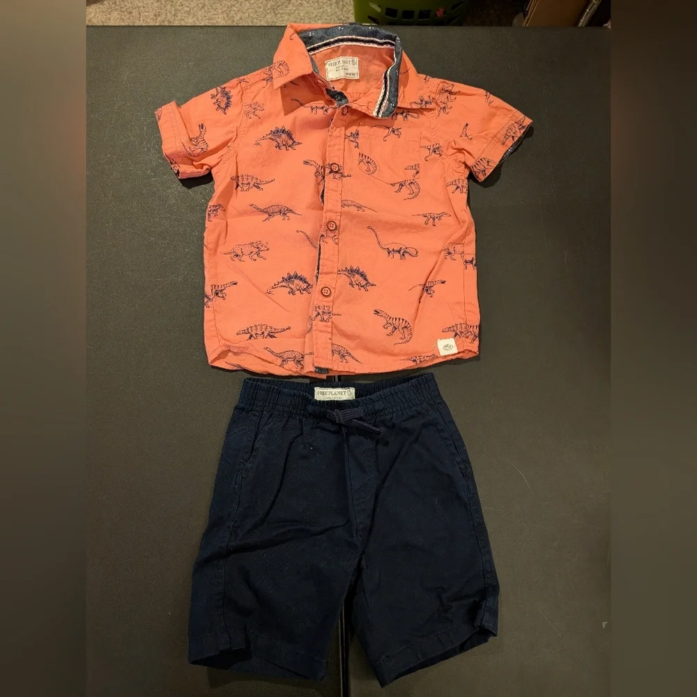 Free Planet Coral Short-Sleeve Dino Print Button-Down Shirt & Navy Short Set 4T